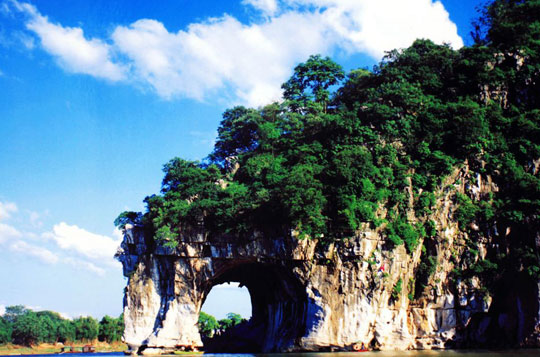 【经典桂林】大漓江 象鼻山 阳朔西街双飞5日游