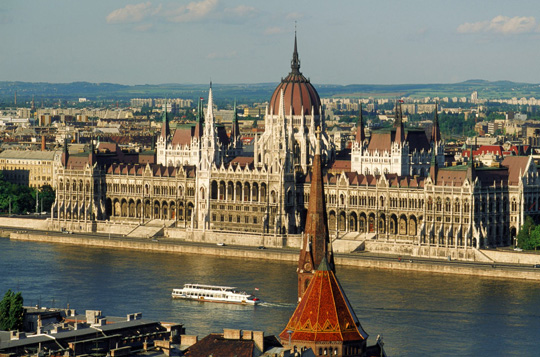 【超值游】东欧五国 12天 全程4星+温泉酒店 国航/捷克签