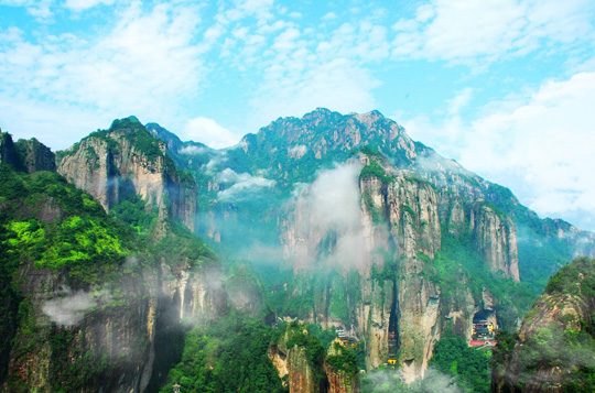 <雁荡山二日>大龙湫-小龙湫· 玻璃栈道-灵峰日景-梦幻夜